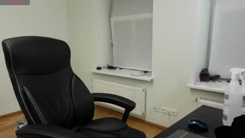 nikki online show from April 2026 07:41:01 PM