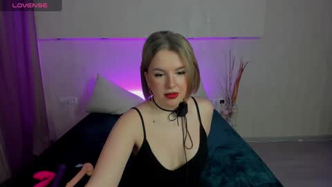 Nikki online show from February 2025 10:37:02 AM