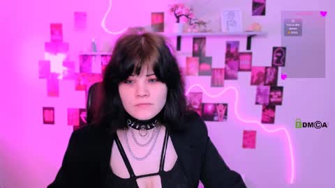nikki_kiss_ online show from April 2026 08:46:01 AM