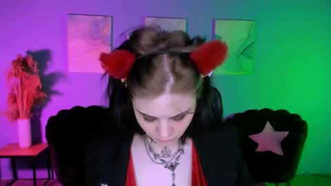 nikki_kiss_ online show from April 2026 08:56:01 AM