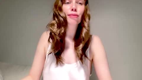 Nikki online show from November 2025 09:53:01 AM