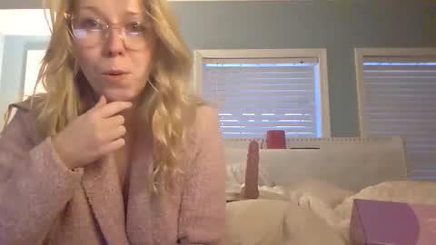 Snapshot of nikkib653466 chatting on January 2026 10:36:01 PM nikkib653466 online show from January 2026 10:36:01 PM