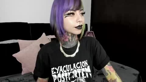 Nikki Ramone   online show from February 2025 02:09:02 AM