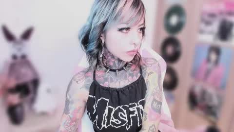 Nikki Ramone   online show from February 2026 10:31:02 AM