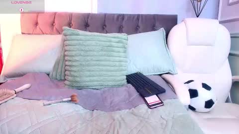 Snapshot of nikkita_ubba chatting on October 2025 07:44:02 PM Nikita online show from October 2025 07:44:02 PM