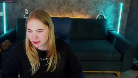 nikkyreyyy online show from May 2026 07:04:01 AM