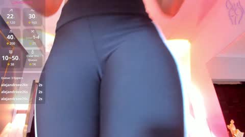 Snapshot of nikkysmiith chatting on January 2025 08:36:02 PM online show from January 2025 08:36:02 PM