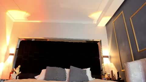 Snapshot of nikkysmiith chatting on February 2025 01:22:01 AM online show from February 2025 01:22:01 AM