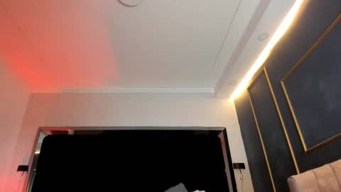 Snapshot of nikkysmiith chatting on February 2025 07:38:02 PM online show from February 2025 07:38:02 PM