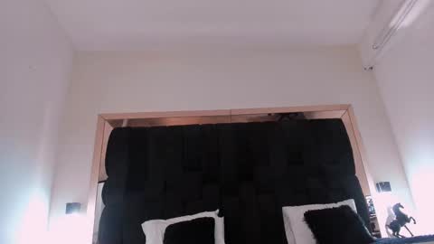 Snapshot of nikkysmiith chatting on March 2025 03:59:01 PM online show from March 2025 03:59:01 PM