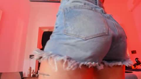 Snapshot of nikkysmiith chatting on March 2025 08:52:02 PM online show from March 2025 08:52:02 PM