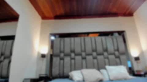 Snapshot of nikkysmiith chatting on September 2025 11:26:02 AM online show from September 2025 11:26:02 AM