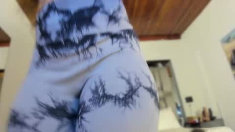 Snapshot of nikkysmiith chatting on November 2025 11:11:01 AM online show from November 2025 11:11:01 AM