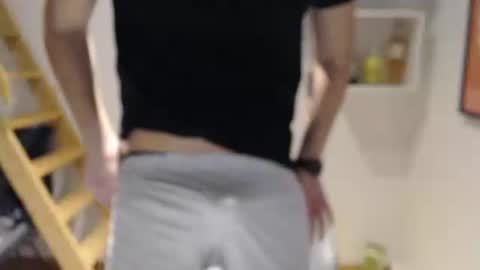 niklasgg online show from January 2025 10:03:01 PM