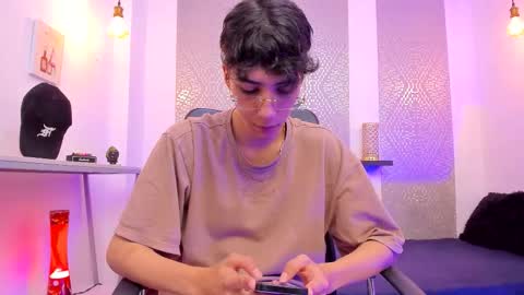    online show from November 2025 04:24:02 AM