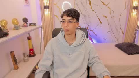Snapshot of nikolay_gregori chatting on May 2026 04:07:01 AM online show from May 2026 04:07:01 AM