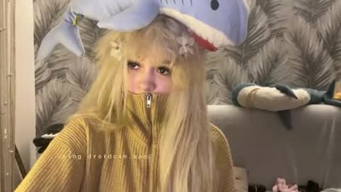 nikoli_naw online show from June 2026 08:23:01 PM