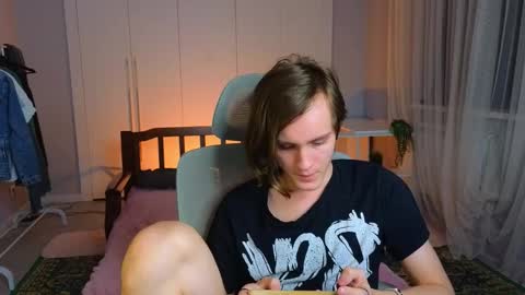 Snapshot of nikompell chatting on March 2025 12:10:02 AM niko online show from March 2025 12:10:02 AM