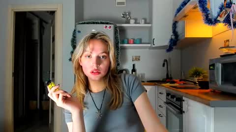 Veronica online show from December 2024 06:37:02 PM