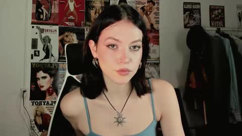 Veronica online show from November 2025 01:10:02 PM