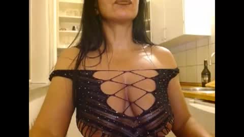 Snapshot of niky_sweet19 chatting on March 2025 02:06:02 AM niky_sweet19 online show from March 2025 02:06:02 AM