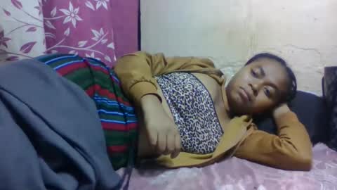 Snapshot of nilahmarie chatting on October 2025 06:54:02 PM nilah online show from October 2025 06:54:02 PM