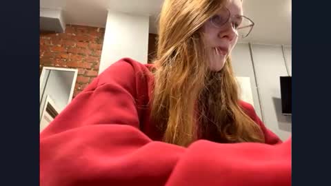 Snapshot of nilaslagter chatting on October 2025 04:13:01 PM I am Gina ntmu Lets hit 10 Thumbs Up together online show from October 2025 04:13:01 PM