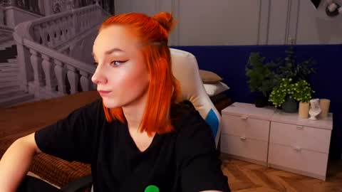 Snapshot of nillie_kelly chatting on February 2025 03:32:02 AM Nillie online show from February 2025 03:32:02 AM
