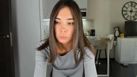 Bella online show from October 2025 08:45:02 AM