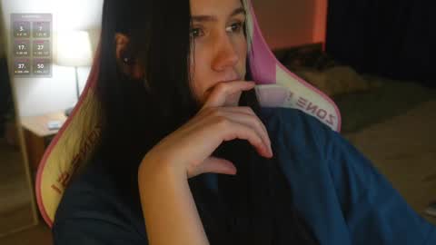 Jennet online show from February 2025 05:43:01 PM