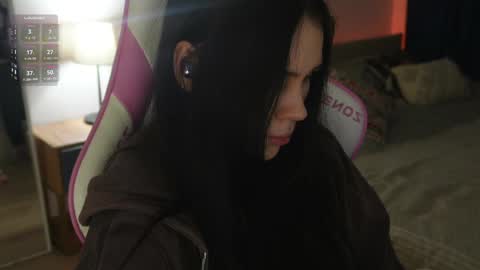 Jennet online show from February 2025 08:03:01 PM