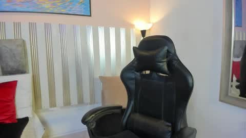 Snapshot of nina_glow_ chatting on March 2026 11:28:02 AM nina_glow_ online show from March 2026 11:28:02 AM