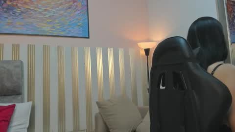 Snapshot of nina_glow_ chatting on March 2026 11:27:01 AM nina_glow_ online show from March 2026 11:27:01 AM