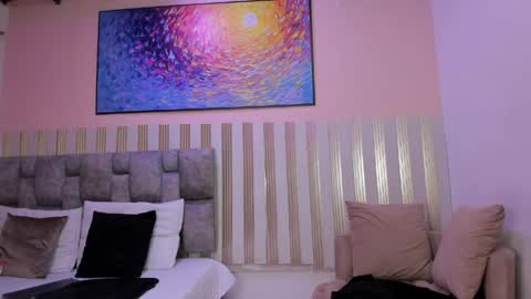 Snapshot of nina_glow_ chatting on April 2026 11:27:01 AM nina_glow_ online show from April 2026 11:27:01 AM