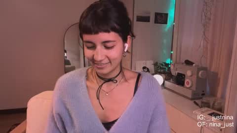 Nina.  online show from February 2025 10:13:01 PM