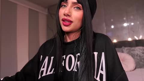 Angie online show from November 2025 12:02:02 AM