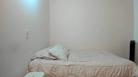  Nina  online show from November 2025 07:25:02 PM