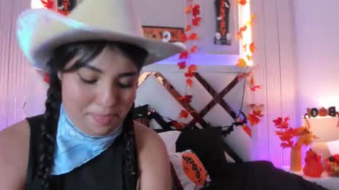 Nina online show from October 2025 07:44:01 AM