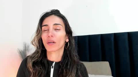 Nina online show from February 2025 02:18:01 PM