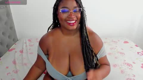 Valentina online show from September 2025 03:17:01 PM