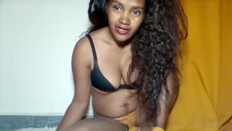 Snapshot of ninah_rise chatting on October 2025 02:31:01 AM ninah_rise online show from October 2025 02:31:01 AM