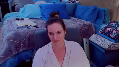 Nina Jaymes online show from June 2026 10:32:01 PM