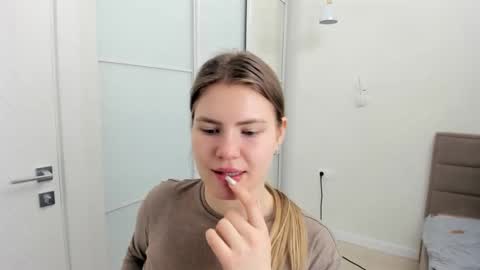 ninarihh online show from February 2025 08:20:01 AM