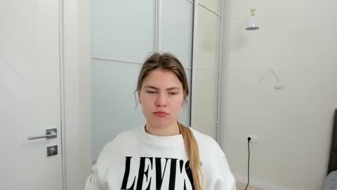 ninarihh online show from March 2025 08:18:02 AM