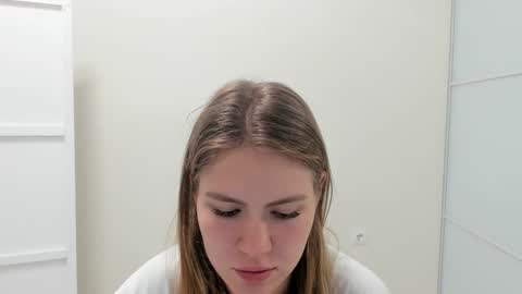 ninarihh online show from September 2025 11:34:02 AM