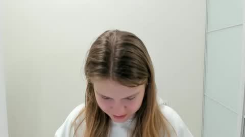 ninarihh online show from October 2025 07:40:01 AM