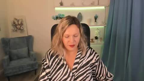 Snapshot of ninastarle chatting on September 2025 05:19:02 AM ninastarle online show from September 2025 05:19:02 AM