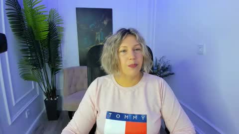 Snapshot of ninastarle chatting on September 2025 06:28:02 AM ninastarle online show from September 2025 06:28:02 AM