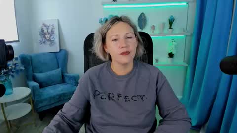 Snapshot of ninastarle chatting on September 2025 04:50:02 AM ninastarle online show from September 2025 04:50:02 AM