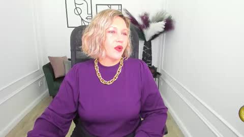 Snapshot of ninastarle chatting on November 2025 04:45:02 AM ninastarle online show from November 2025 04:45:02 AM